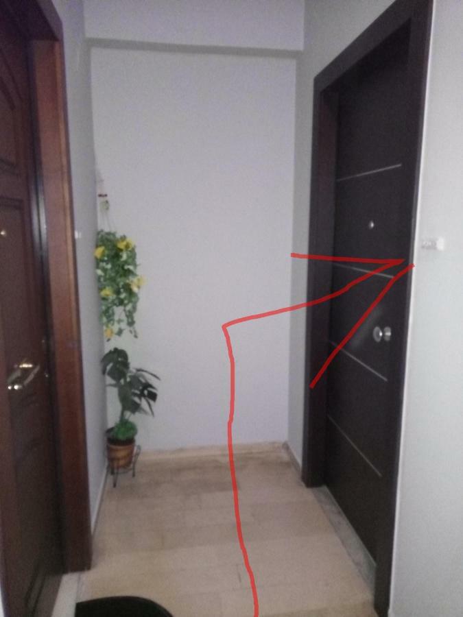 Cozy Studio Near Victoria Metro Station Athena Bagian luar foto