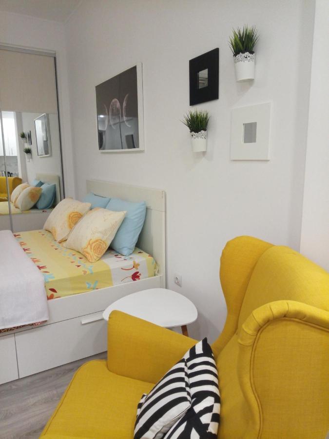 Cozy Studio Near Victoria Metro Station Athena Bagian luar foto